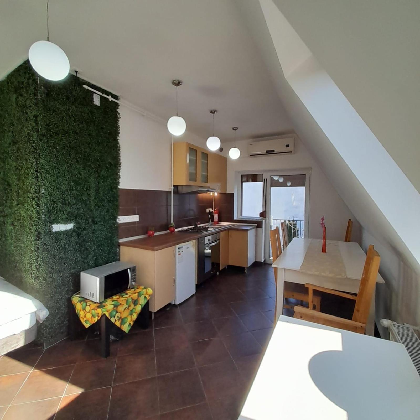 Pannonia Rooms And Apartments Сату-Маре Экстерьер фото