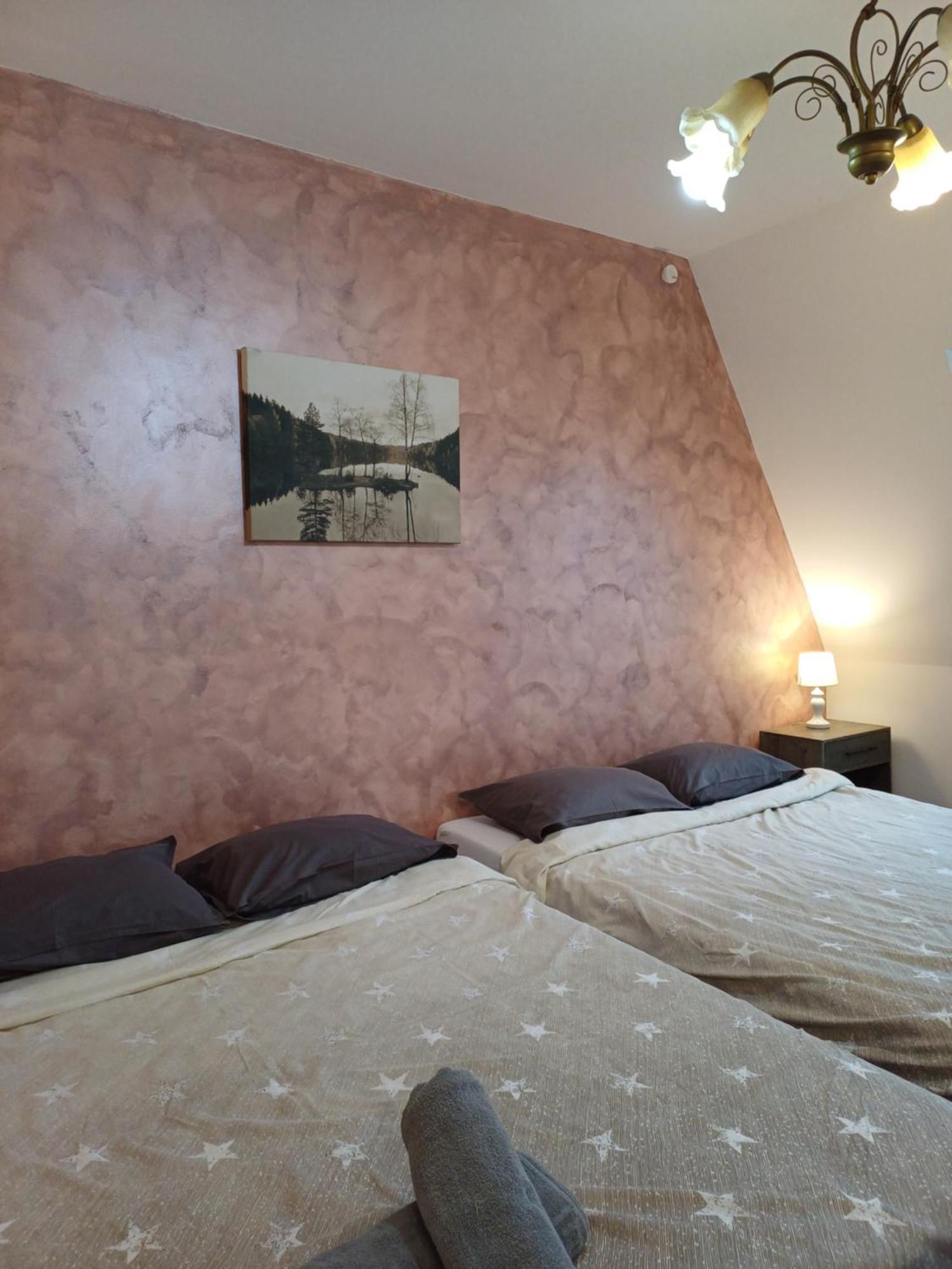 Pannonia Rooms And Apartments Сату-Маре Экстерьер фото
